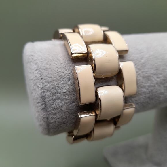 Vintage Cream Enamel Wide Articulated Bracelet, Gold Tone, 1980s, 7 1/2 In - Picture 2 of 8